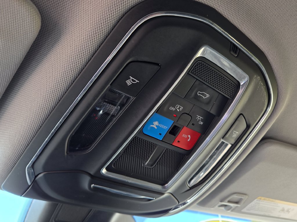 Used 2022 Jeep Grand Cherokee L Limited AWD/4WD image 31