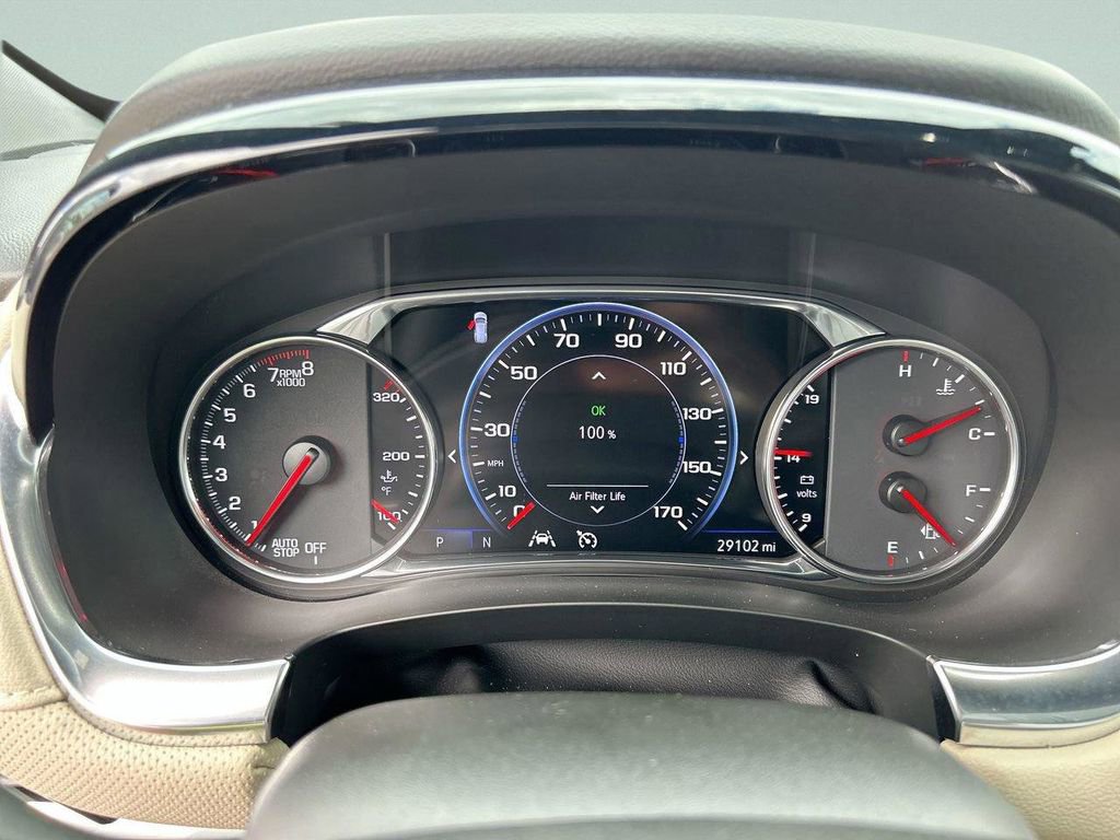 Used 2022 Chevrolet Traverse Premier image 36