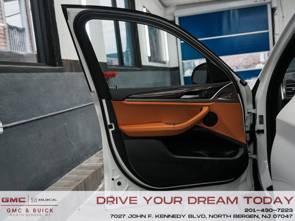 Used 2023 BMW X3 xDrive30i w/ Premium Package image 10