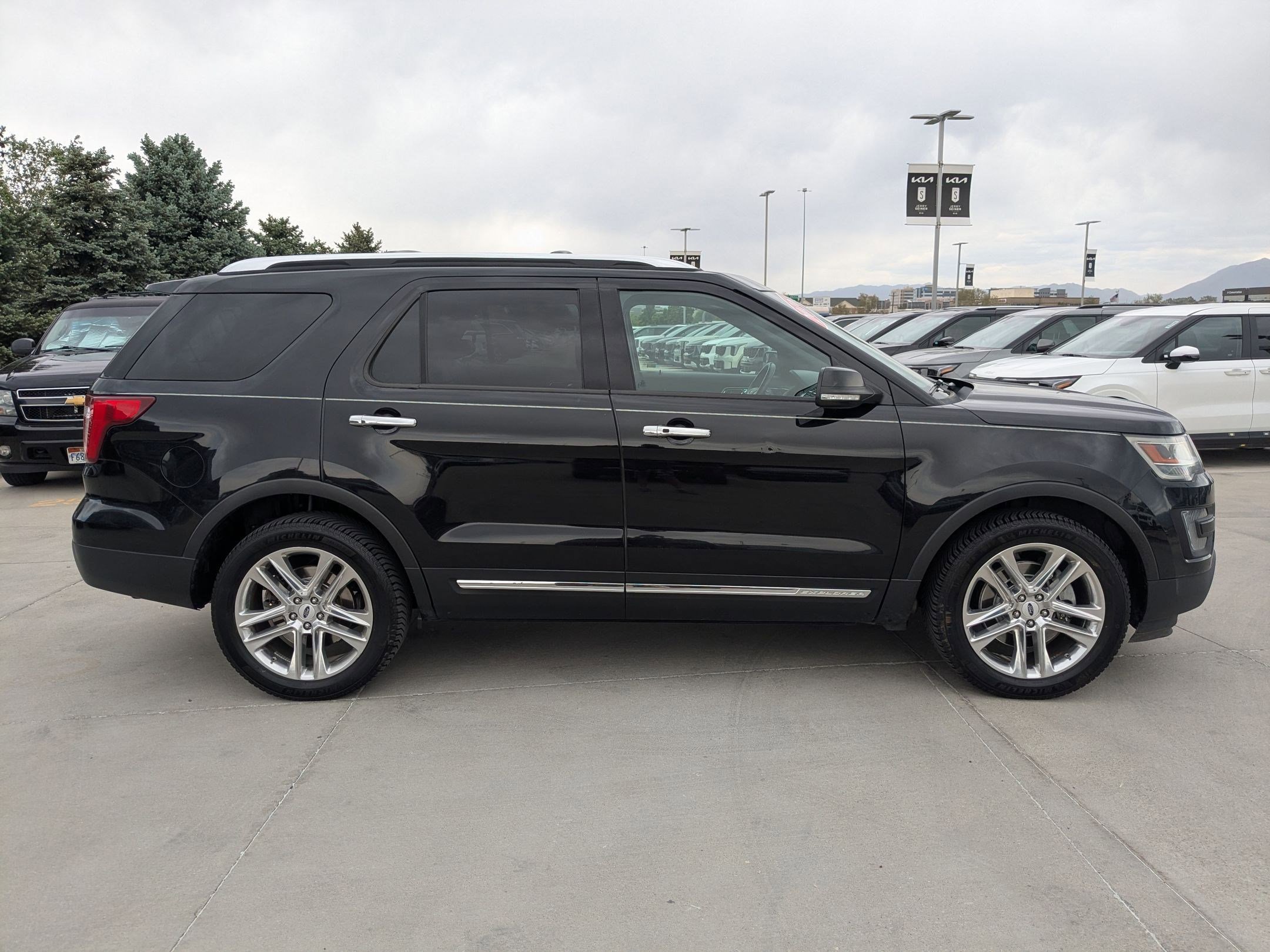 Used 2016 Ford Explorer Limited AWD/4WD image 6