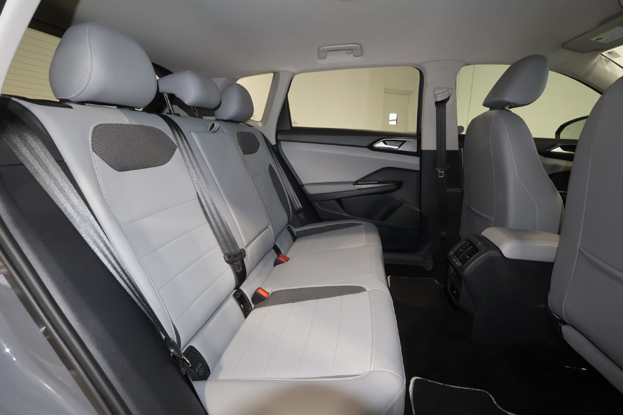 Used 2023 Volkswagen Taos SE FWD image 24