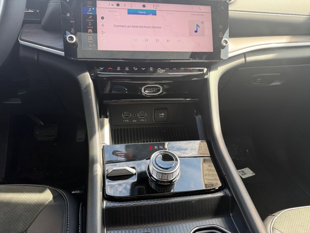 New 2026 Jeep Grand Cherokee Laredo image 11