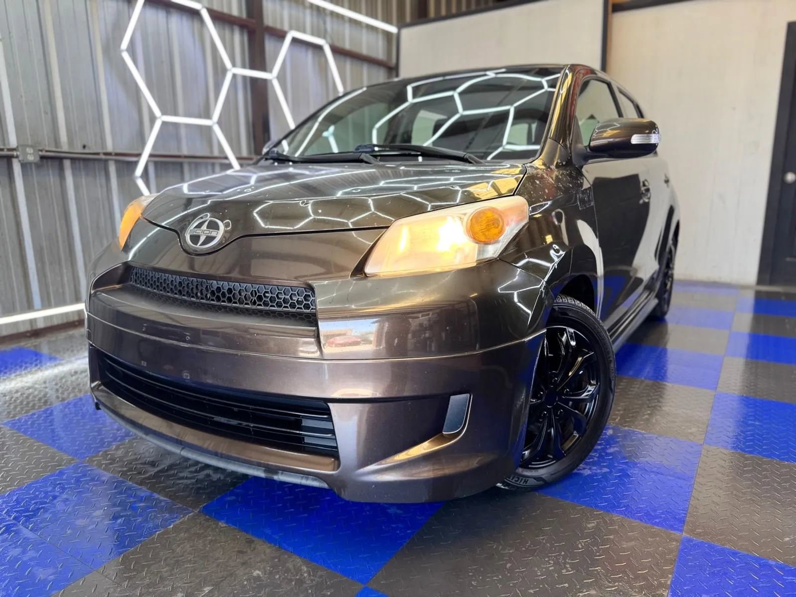 Used 2011 Scion xD Hatchback 4D image 12
