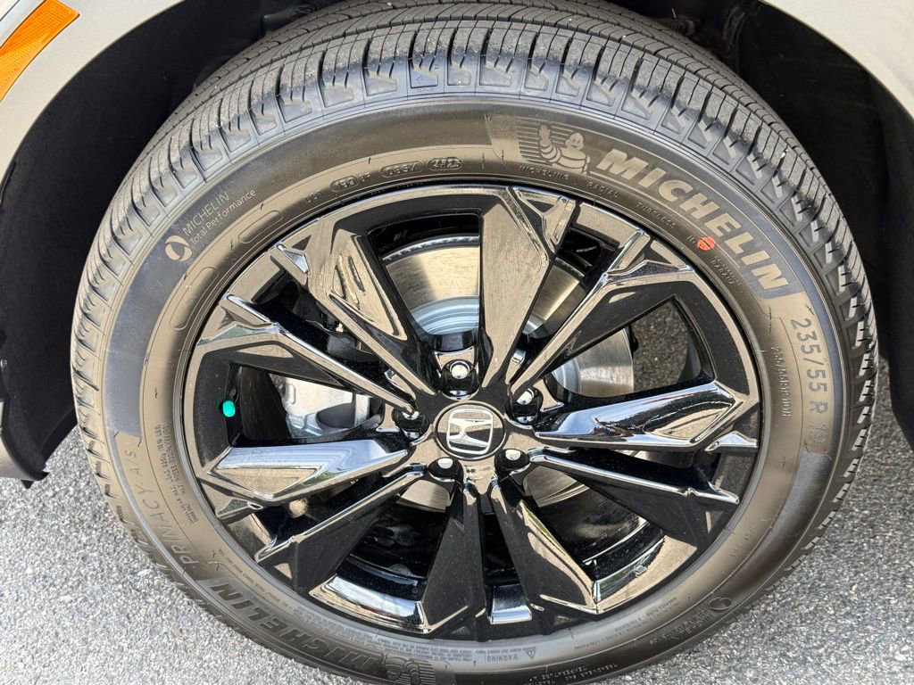 Certified 2026 Honda CR-V Sport Touring image 11