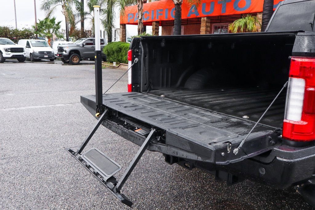 Used 2018 Ford F250 Lariat w/ Lariat Ultimate Package image 10