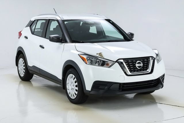 Used 2018 Nissan Kicks S FWD image 18