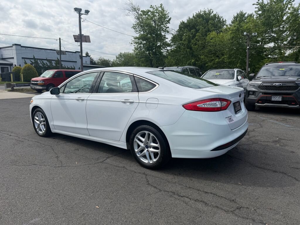 Used 2014 Ford Fusion SE w/ Equipment Group 202A FWD image 5