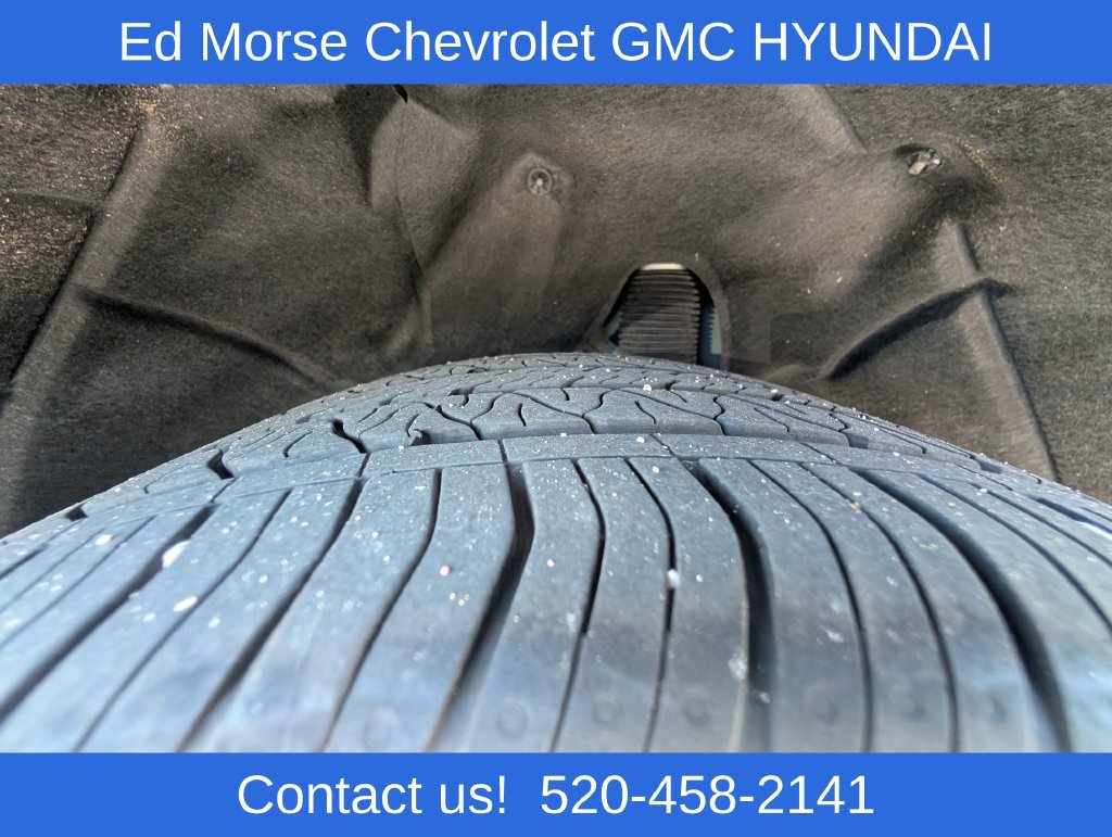 Used 2024 Tesla Model Y Long Range AWD/4WD image 25