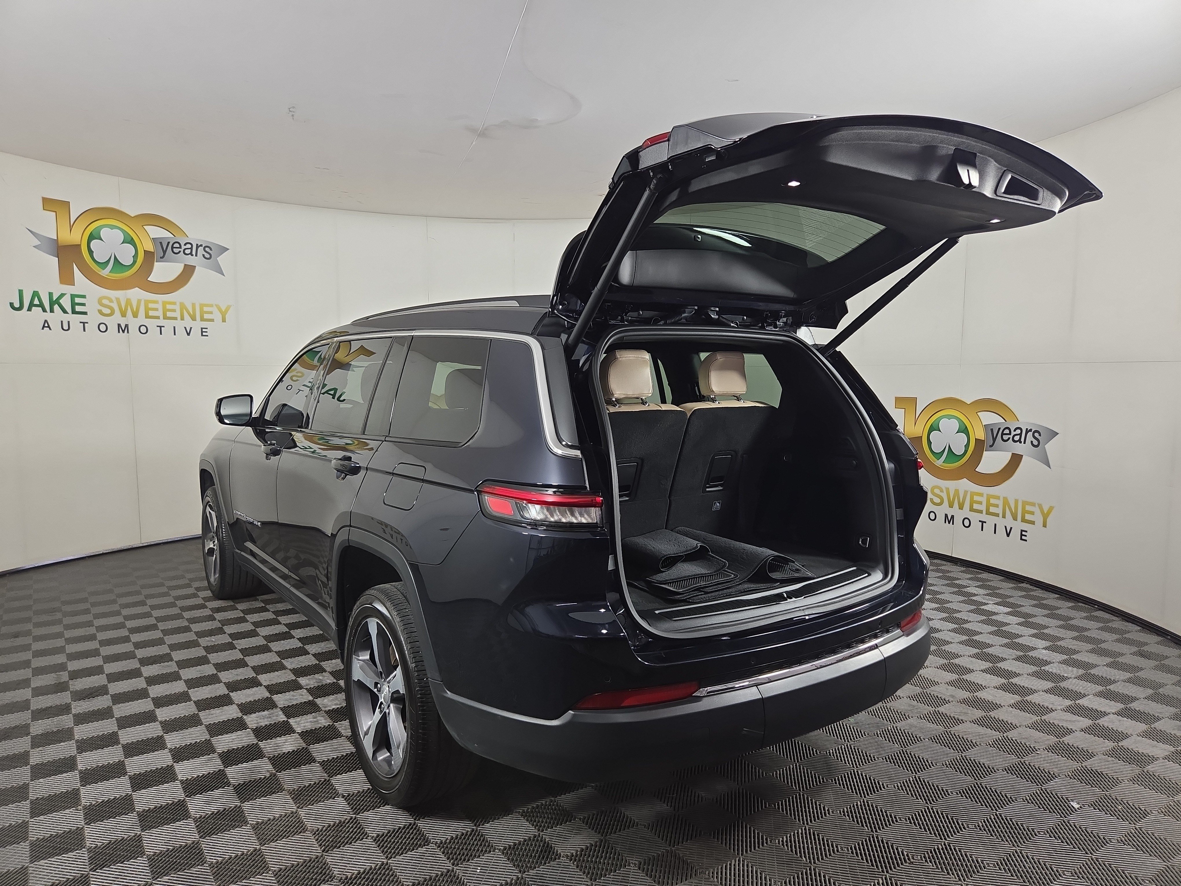 Used 2023 Jeep Grand Cherokee L Limited AWD/4WD image 34