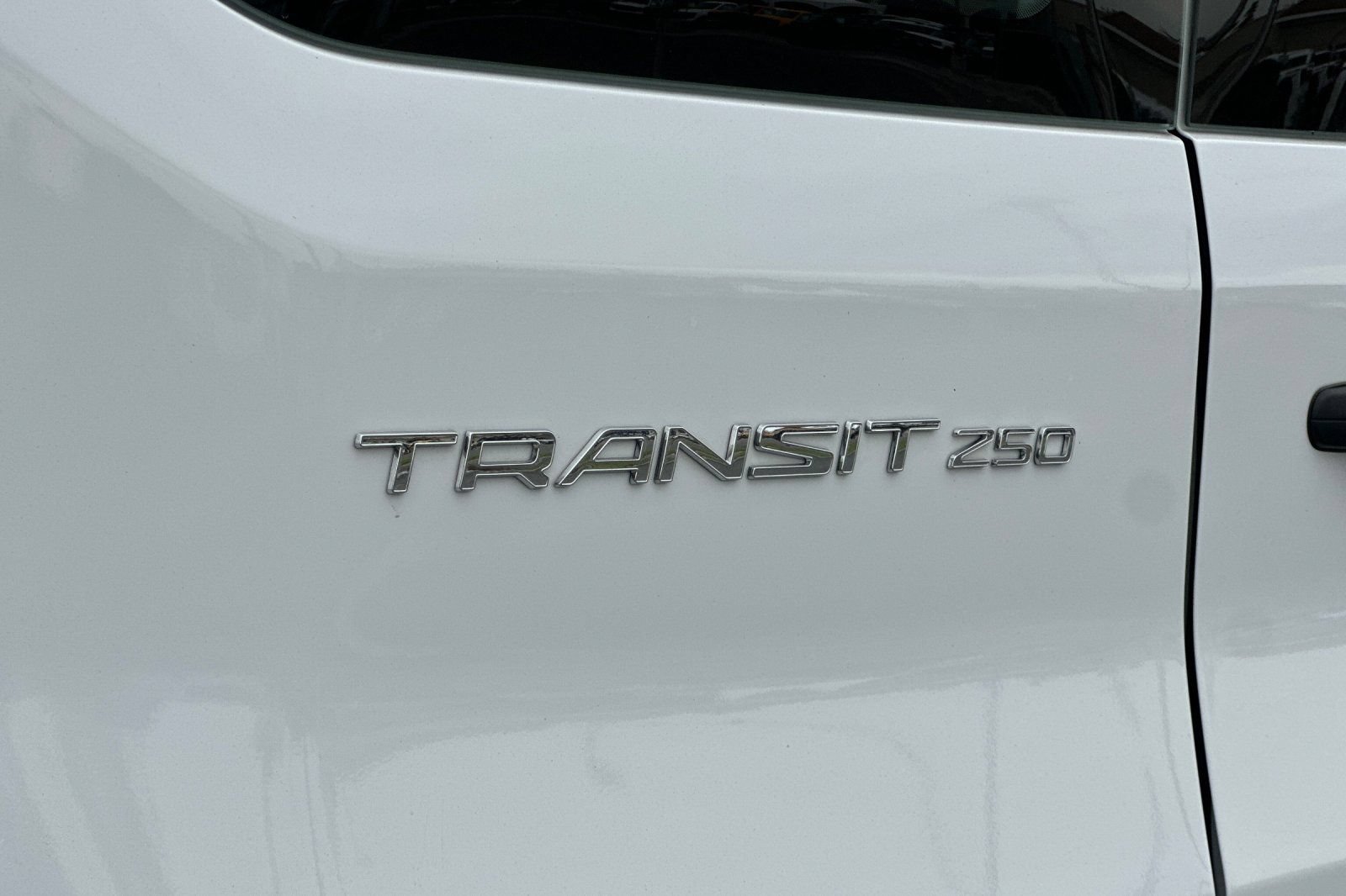 Used 2025 Ford Transit 250 Low Roof w/ Exterior Upgrade Package RWD image 24