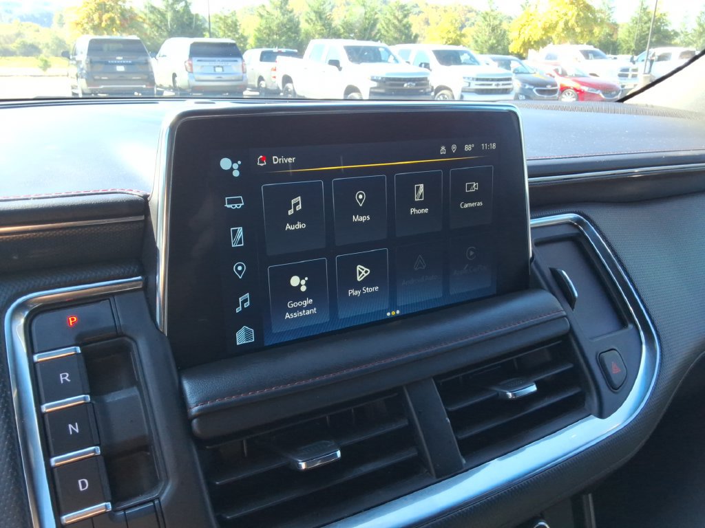 Used 2022 Chevrolet Suburban RST w/ Sport Performance Package AWD/4WD image 32