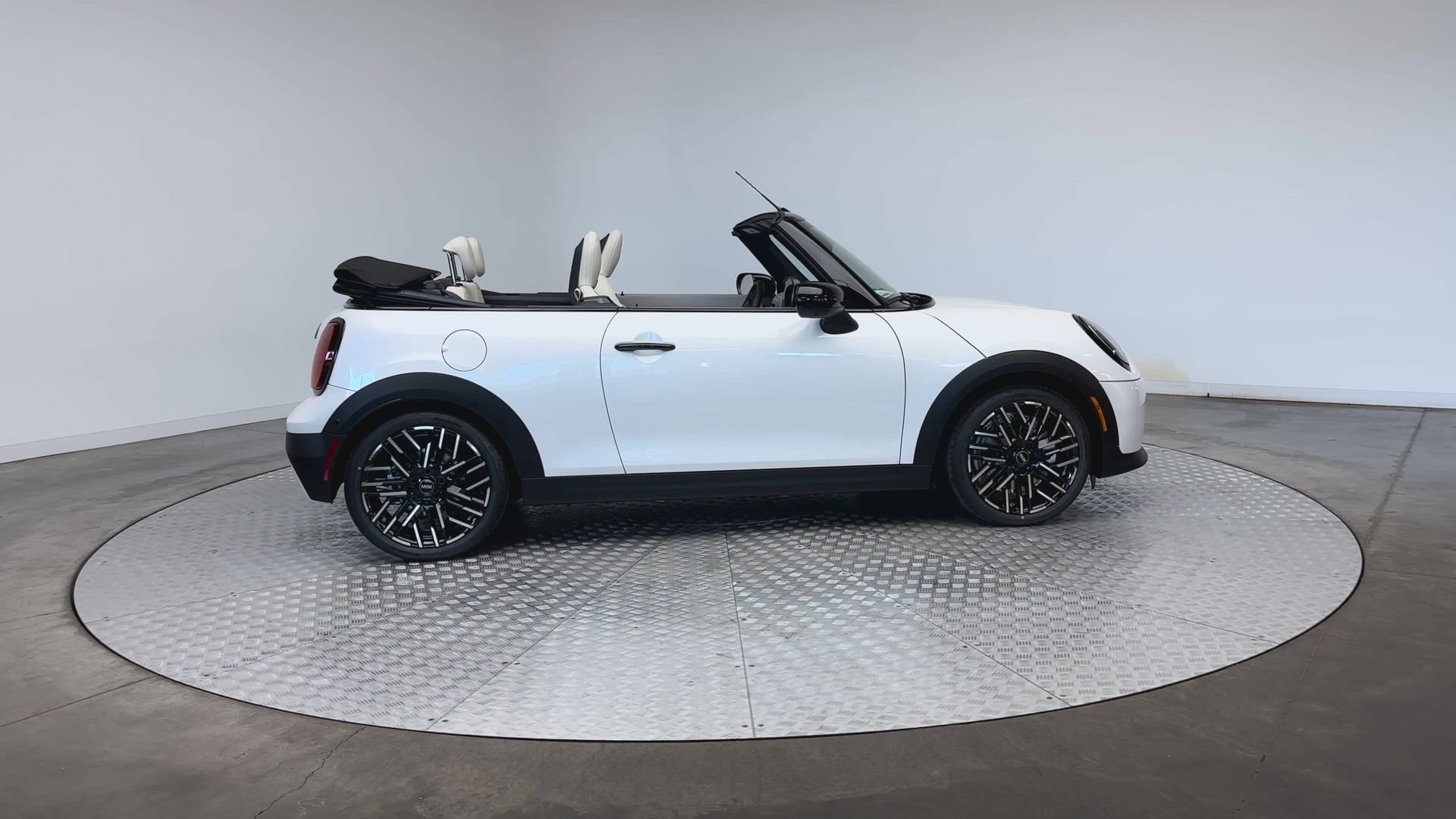 New 2026 MINI Cooper S FWD image 9