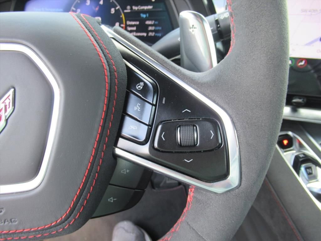 Used 2021 Chevrolet Corvette Stingray Premium Cpe w/ Z51 Performance Package image 21