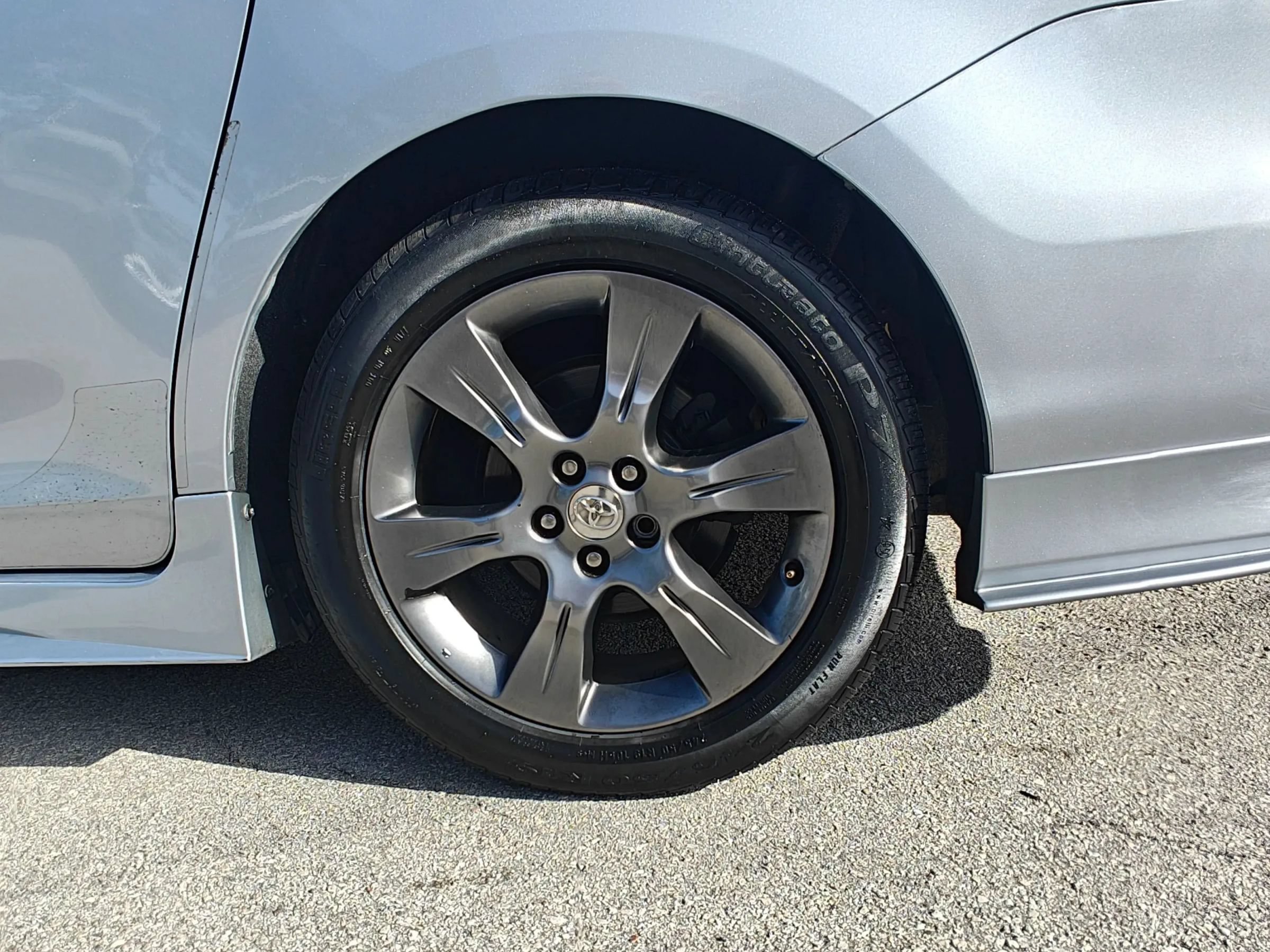 Used 2015 Toyota Sienna SE w/ SE Preferred Package FWD image 23