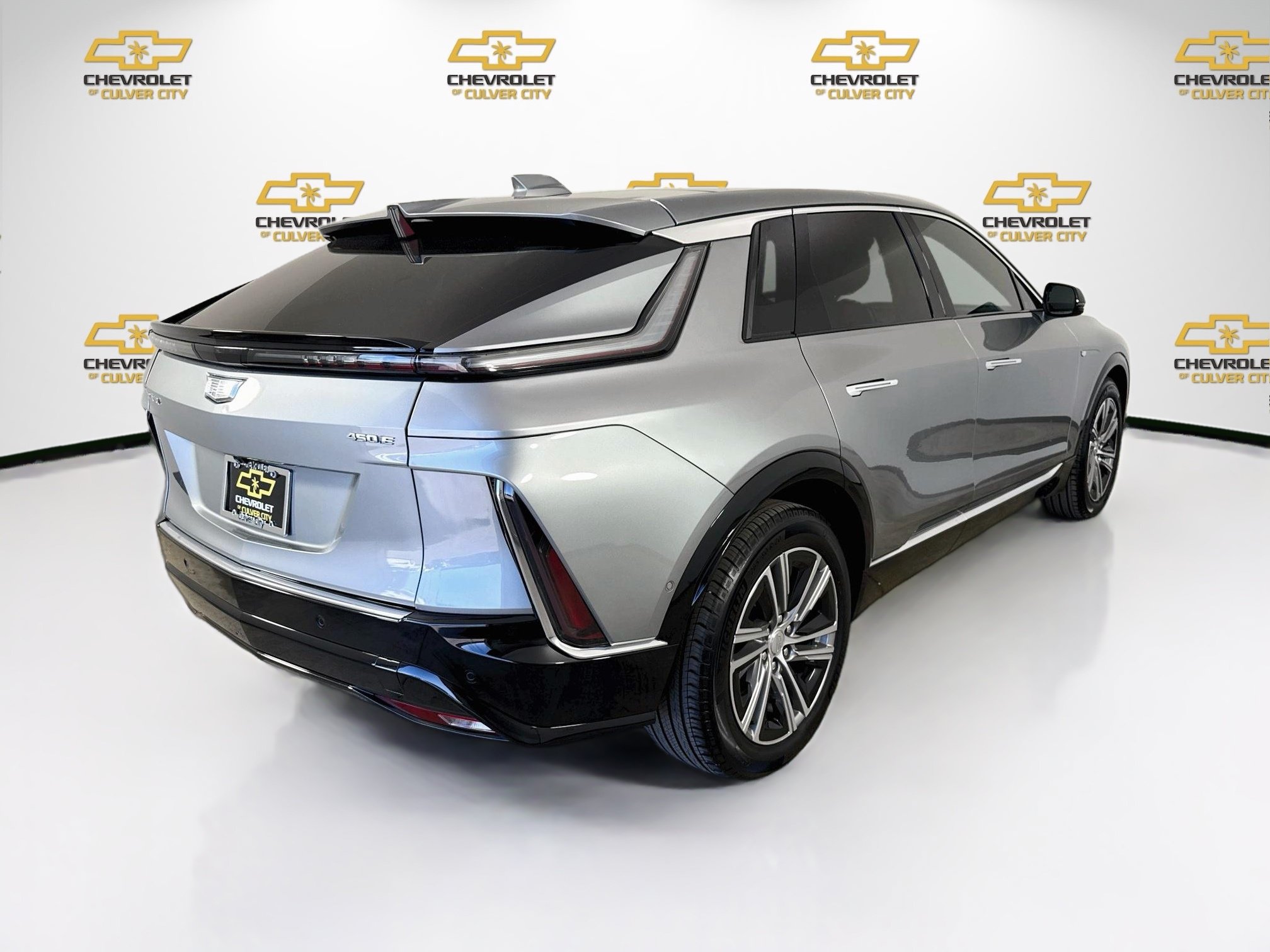 Used 2024 Cadillac Lyriq Luxury RWD image 8