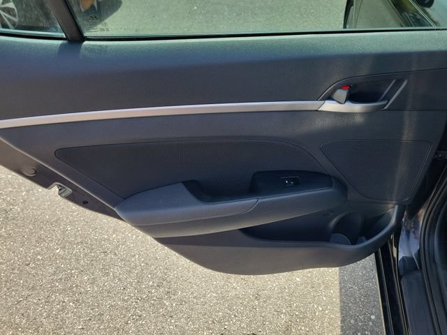 Used 2018 Hyundai Elantra SEL FWD image 8