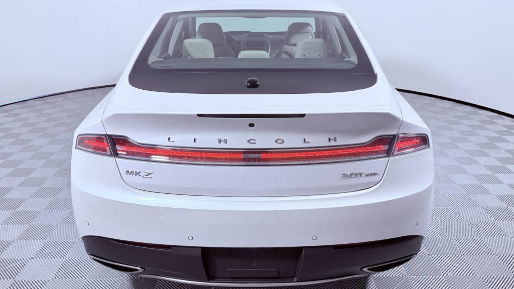 Used 2018 Lincoln MKZ Premiere AWD/4WD image 4