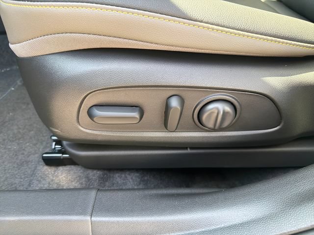 New 2026 Chevrolet Trax ACTIV w/ Sunroof Package FWD image 19
