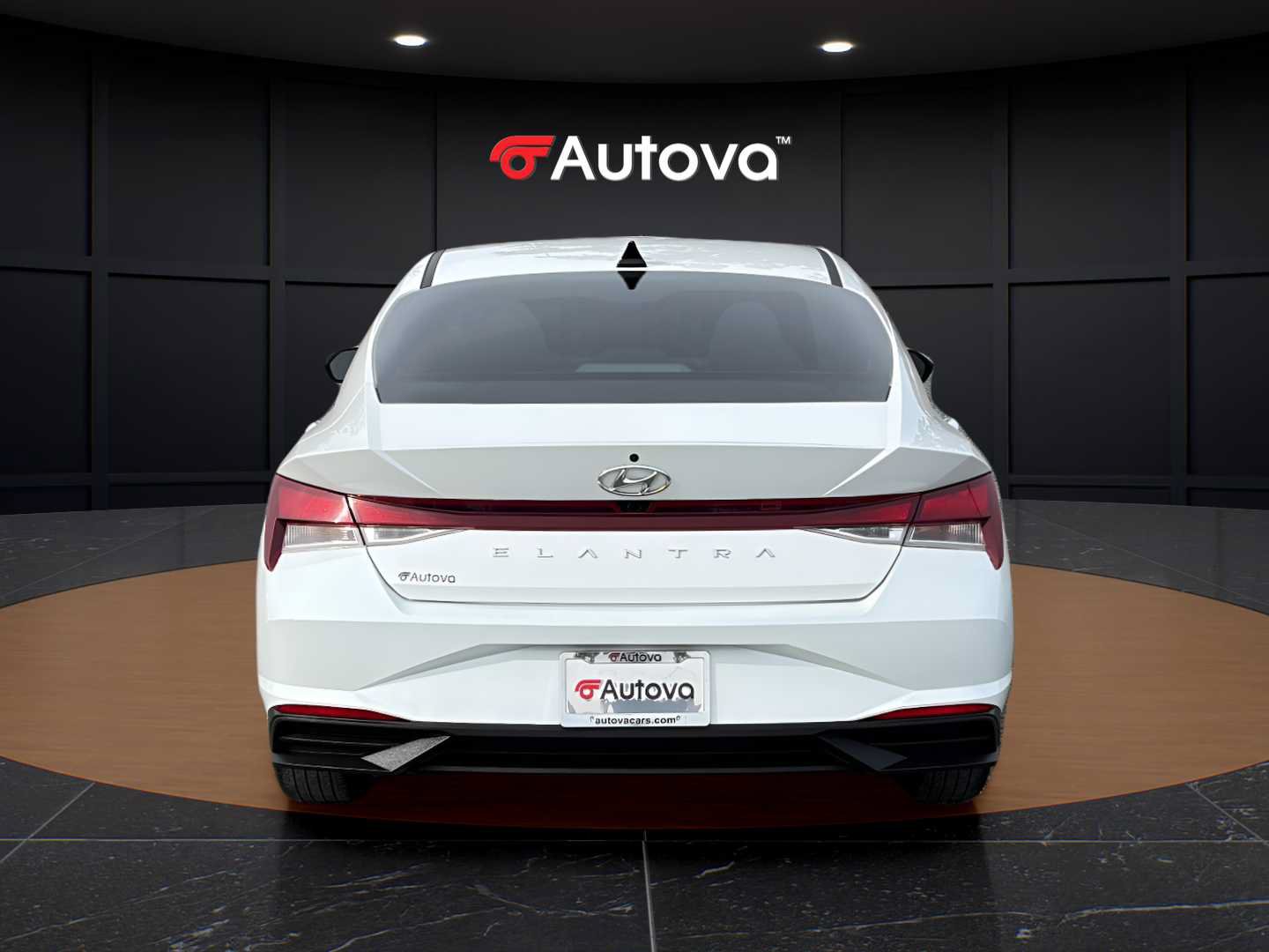 Used 2022 Hyundai Elantra SEL w/ Convenience Package FWD image 4
