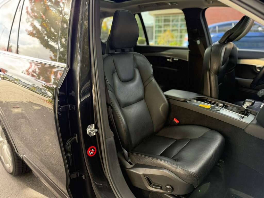 Used 2017 Volvo XC90 T6 Momentum w/ Vision Package AWD/4WD image 9