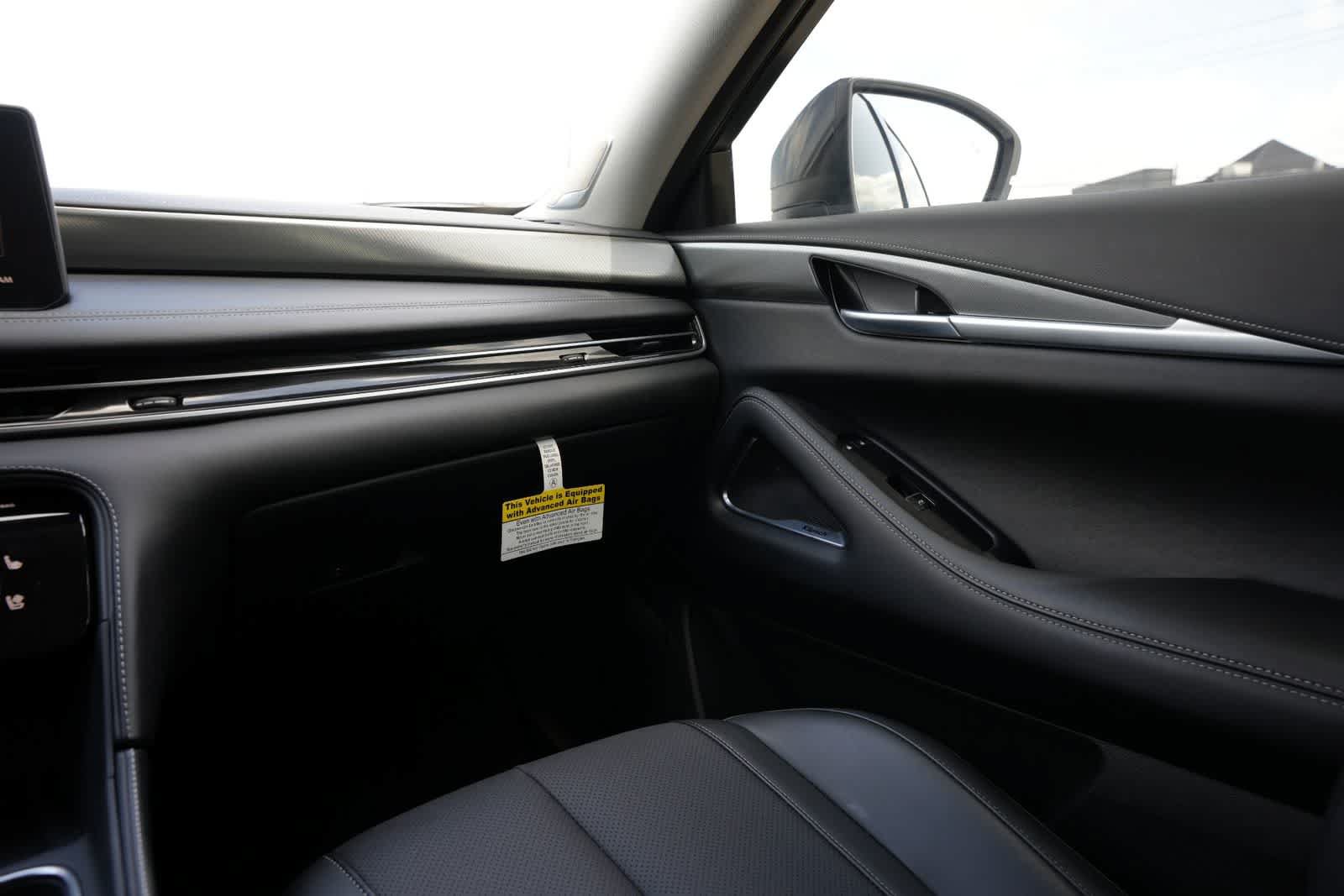 Used 2026 INFINITI QX60 Luxe w/ Cargo Package FWD image 8