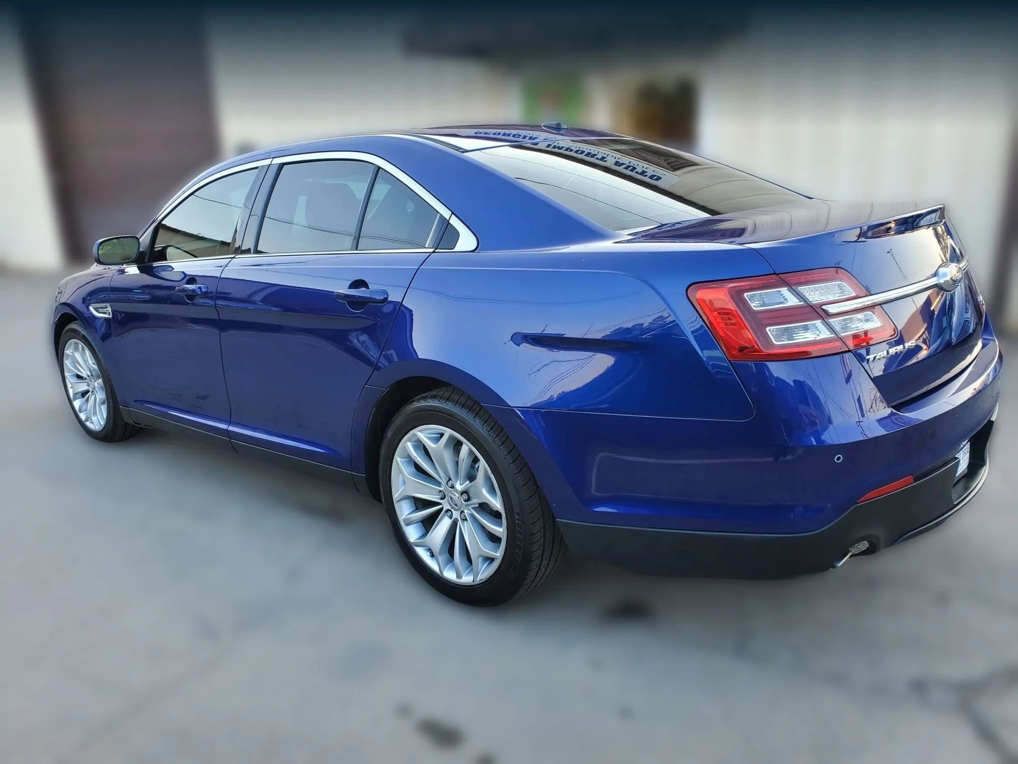Used 2013 Ford Taurus Limited image 3
