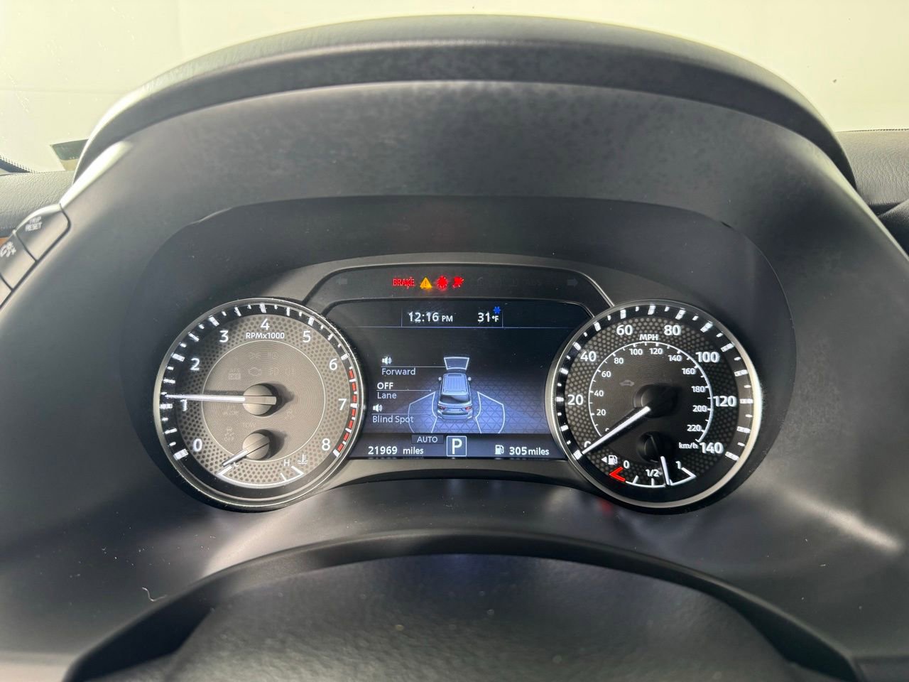 Used 2024 Nissan Armada SL w/ Captain's Chairs Package image 25