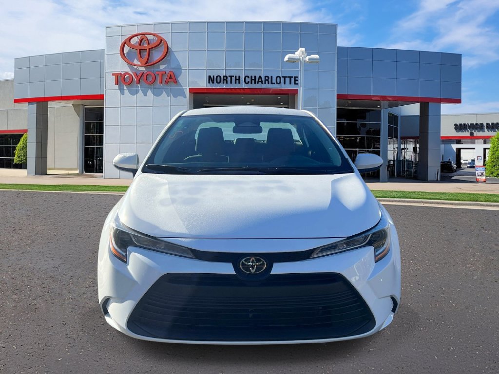 Used 2024 Toyota Corolla LE FWD image 3