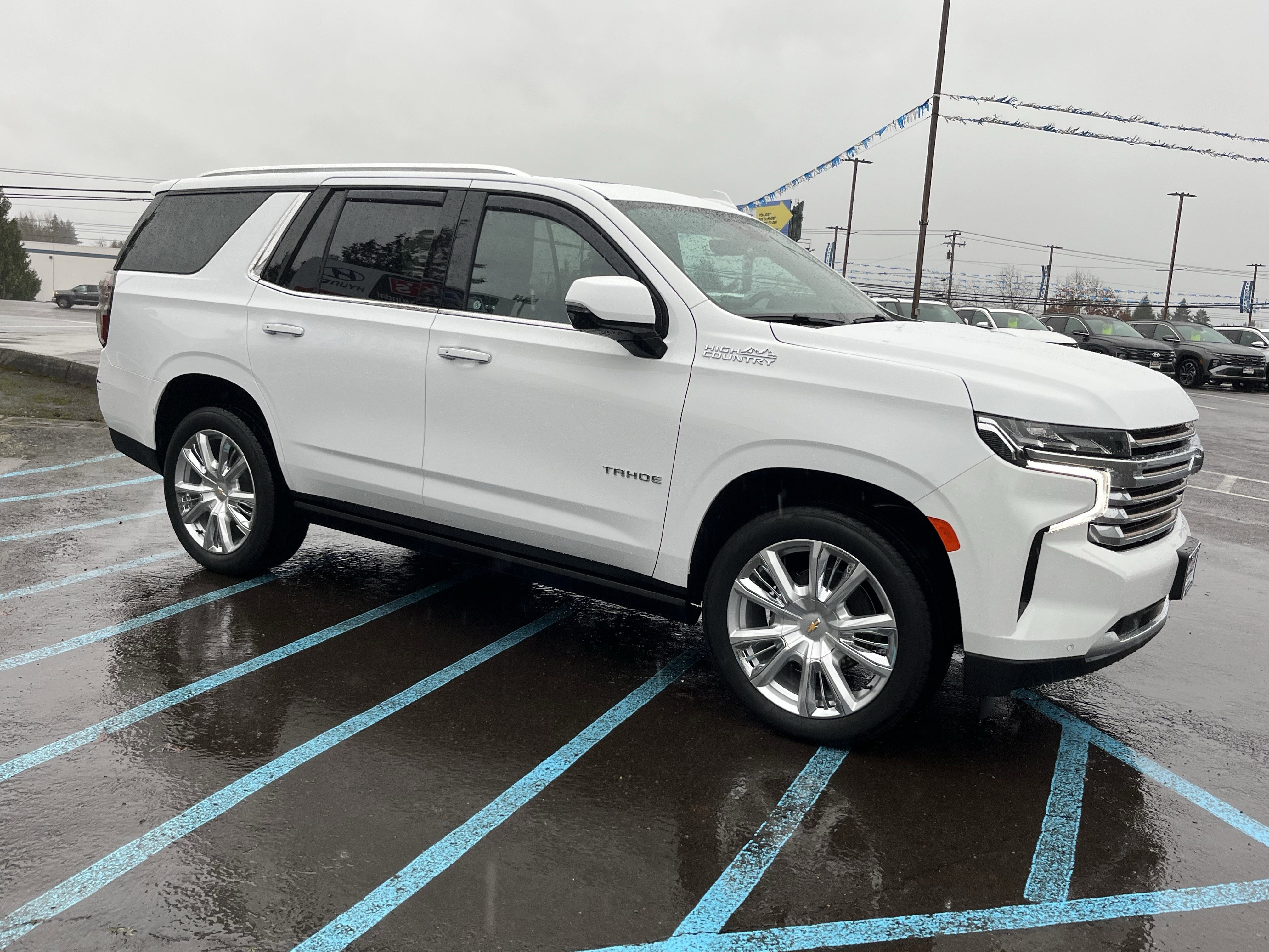 Used 2024 Chevrolet Tahoe High Country w/ Premium Package image 7