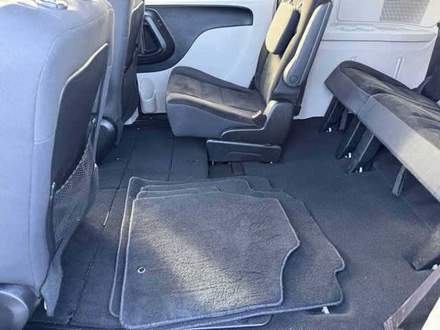 Used 2019 Dodge Grand Caravan SE w/ Rear Park Assist Package image 6