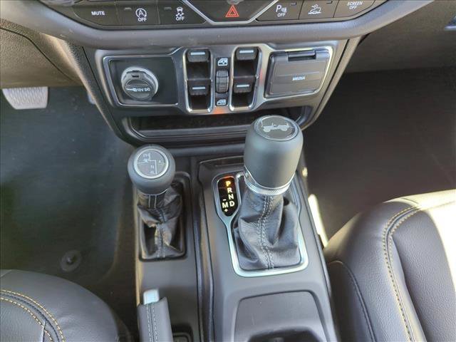 New 2025 Jeep Wrangler Unlimited Sahara w/ Safety Group AWD/4WD image 13