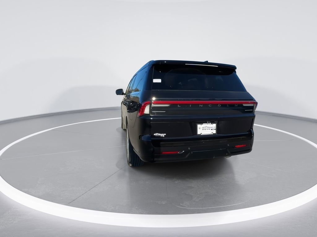 New 2025 Lincoln Navigator Reserve image 7