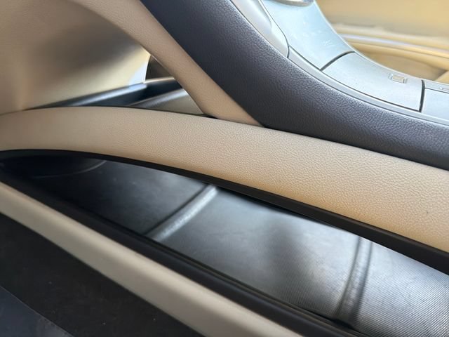 Used 2014 Lincoln MKZ w/ Equipment Group 102A Reserve FWD image 27
