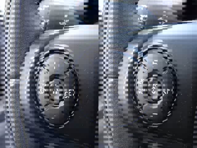 Used 2020 MINI Cooper 2-Door Hardtop image 16