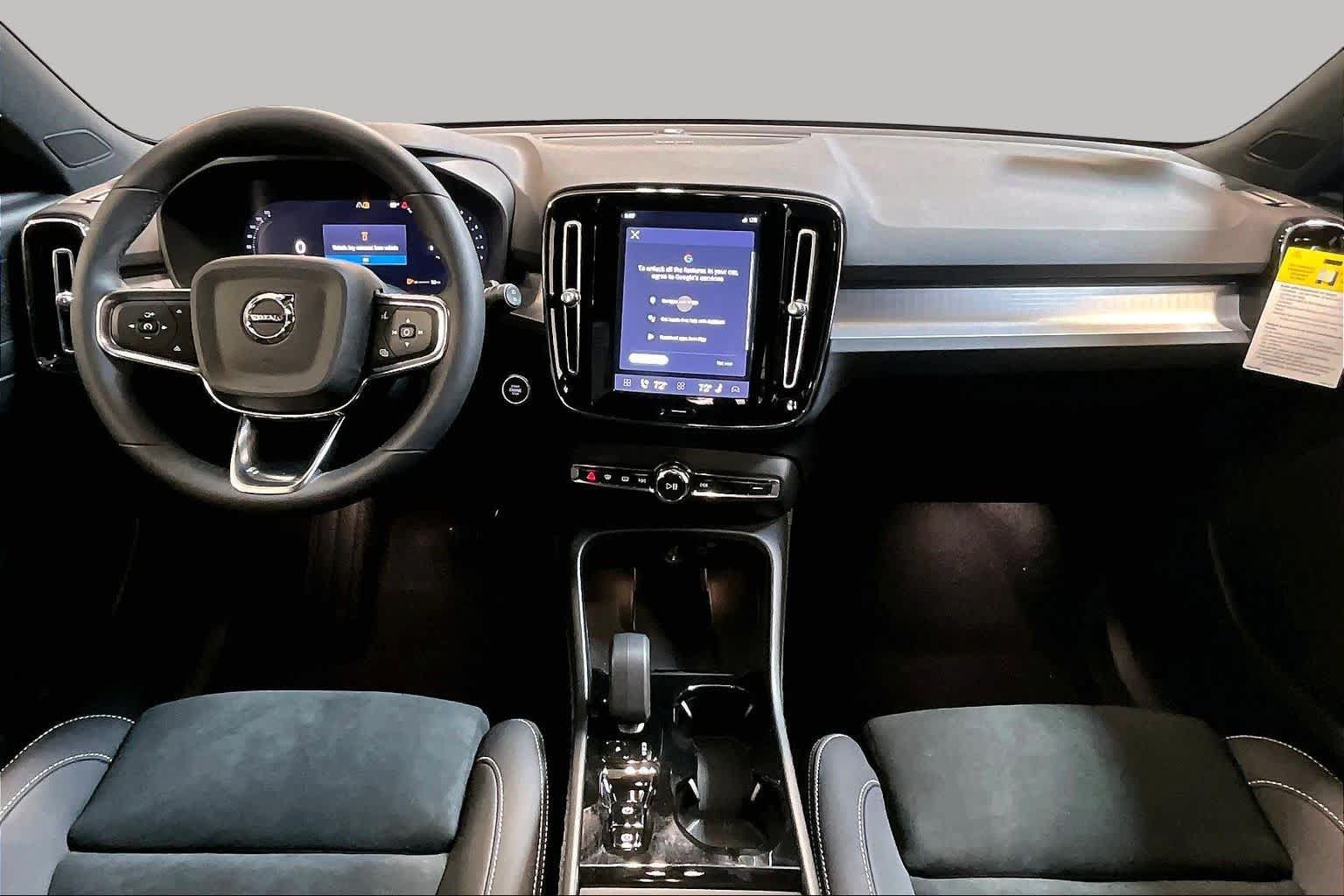 New 2026 Volvo XC40 B5 Ultra w/ Protection Package Premier AWD/4WD image 7