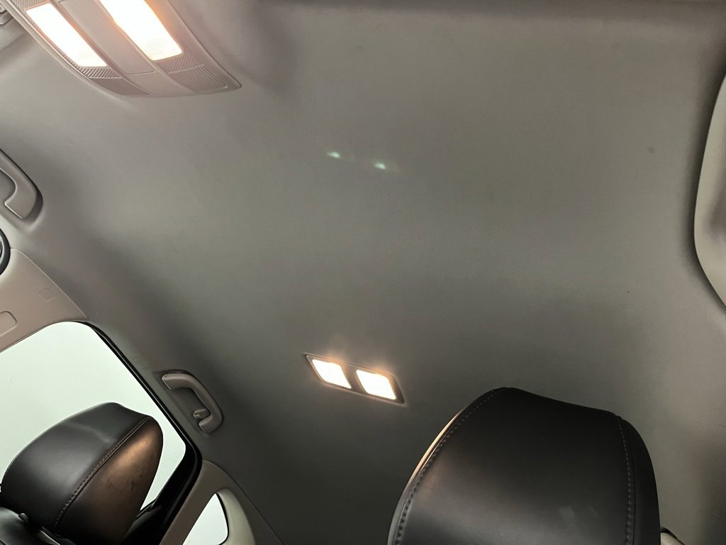 Used 2019 MAZDA CX-5 Touring image 10