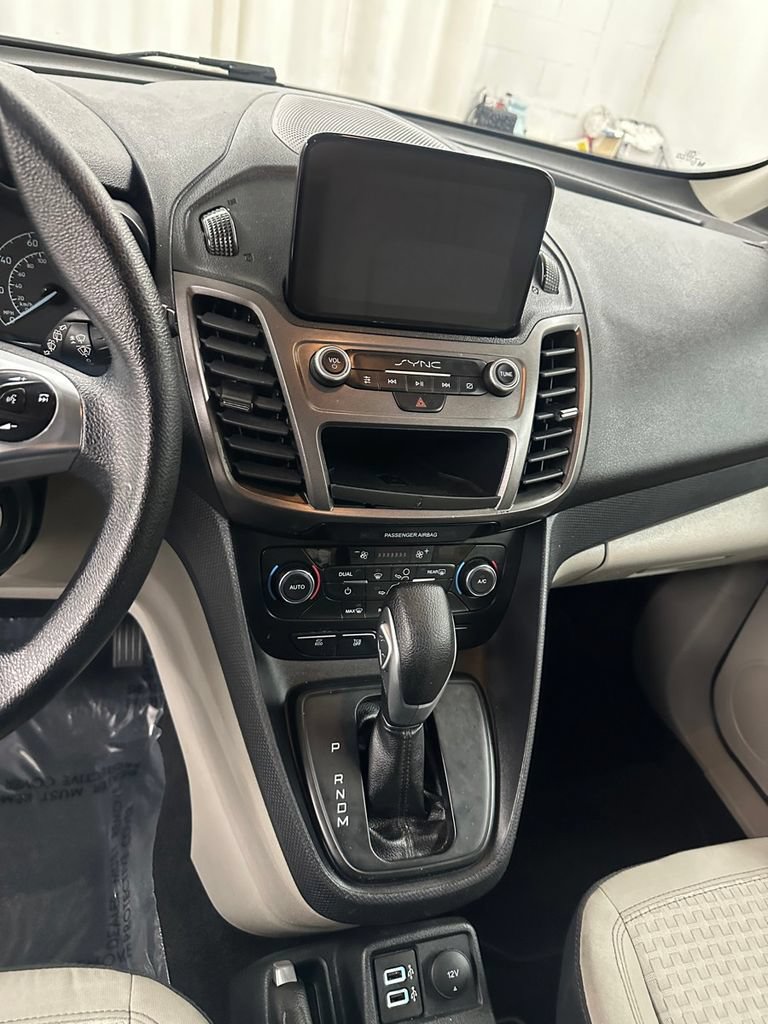 Used 2022 Ford Transit Connect XLT FWD image 16