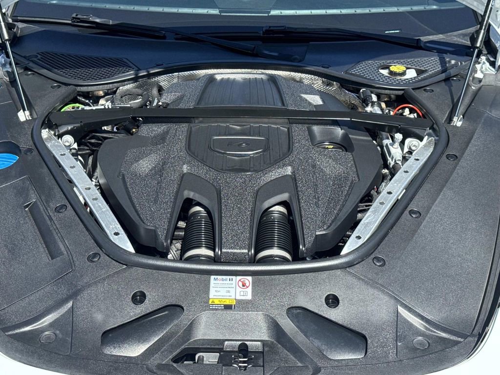 Used 2023 Porsche Panamera 4 Platinum Edition AWD/4WD image 27