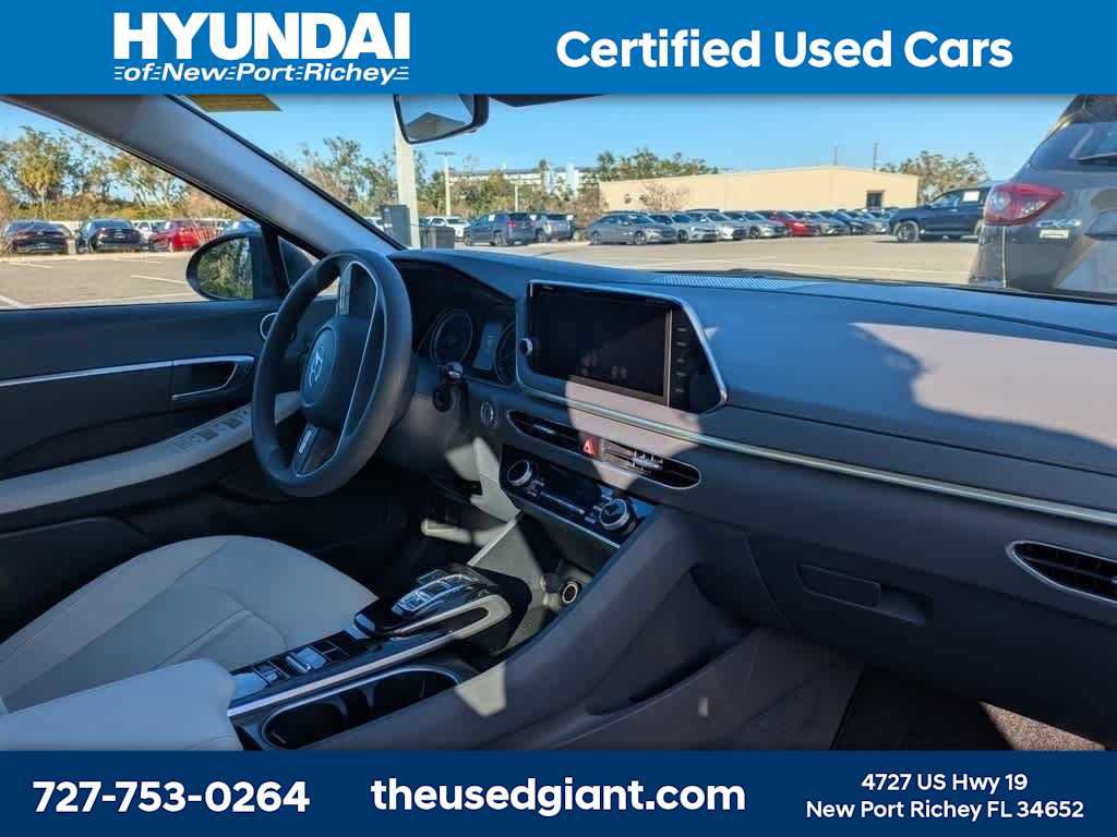 Certified 2023 Hyundai Sonata SEL w/ Cargo Package image 6