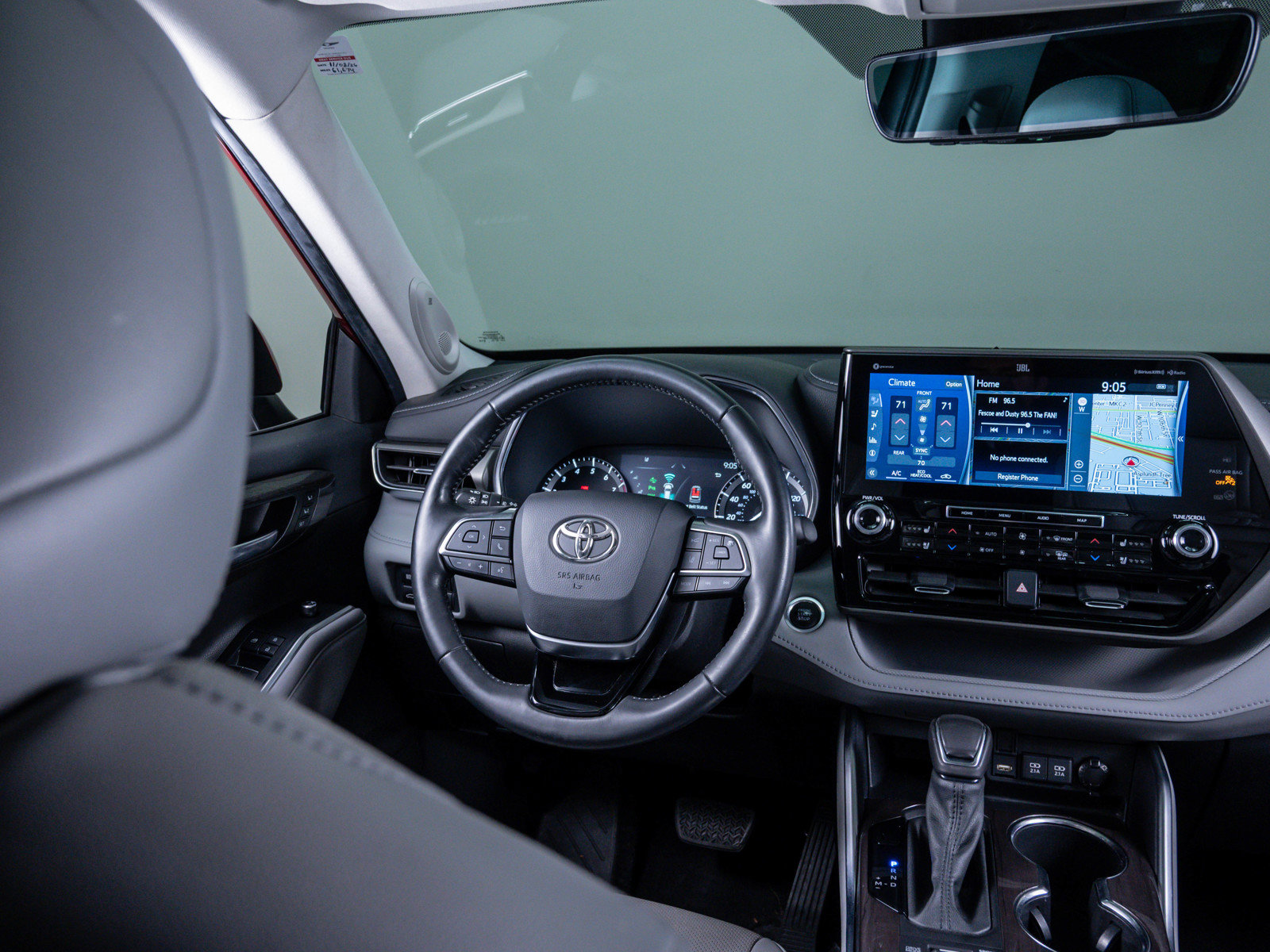 Used 2021 Toyota Highlander Limited image 15