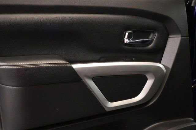 Used 2018 Nissan Titan PRO-4X image 24