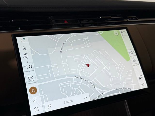 New 2025 Land Rover Range Rover SE image 18