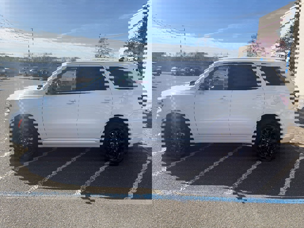 Used 2025 Dodge Durango GT image 3