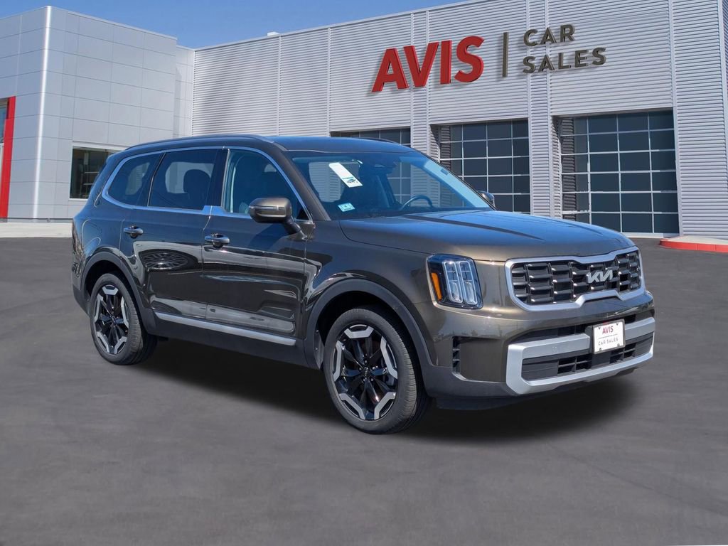 Used 2025 Kia Telluride S AWD/4WD image 3