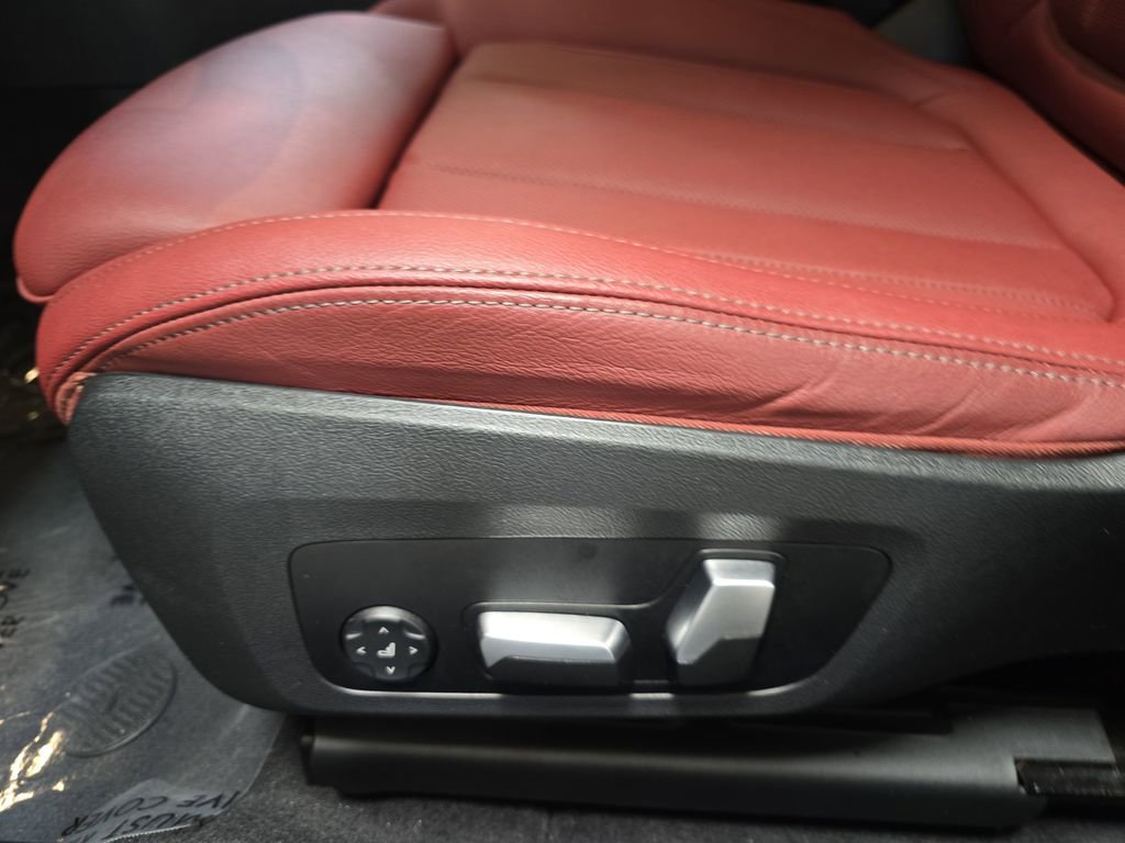 Used 2023 BMW i4 eDrive35 RWD image 28