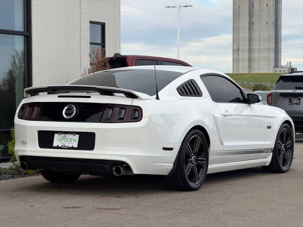 Used 2013 Ford Mustang GT Premium RWD image 5