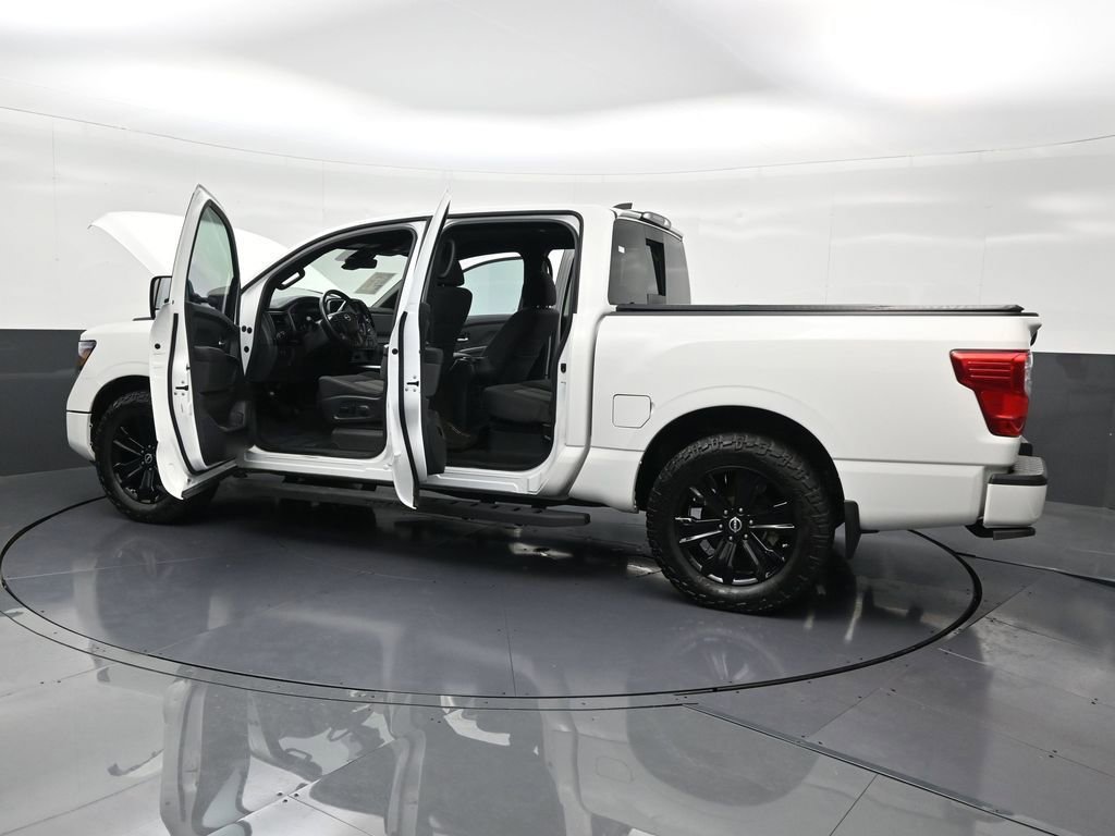 Used 2023 Nissan Titan SV w/ SV Convenience Package image 35