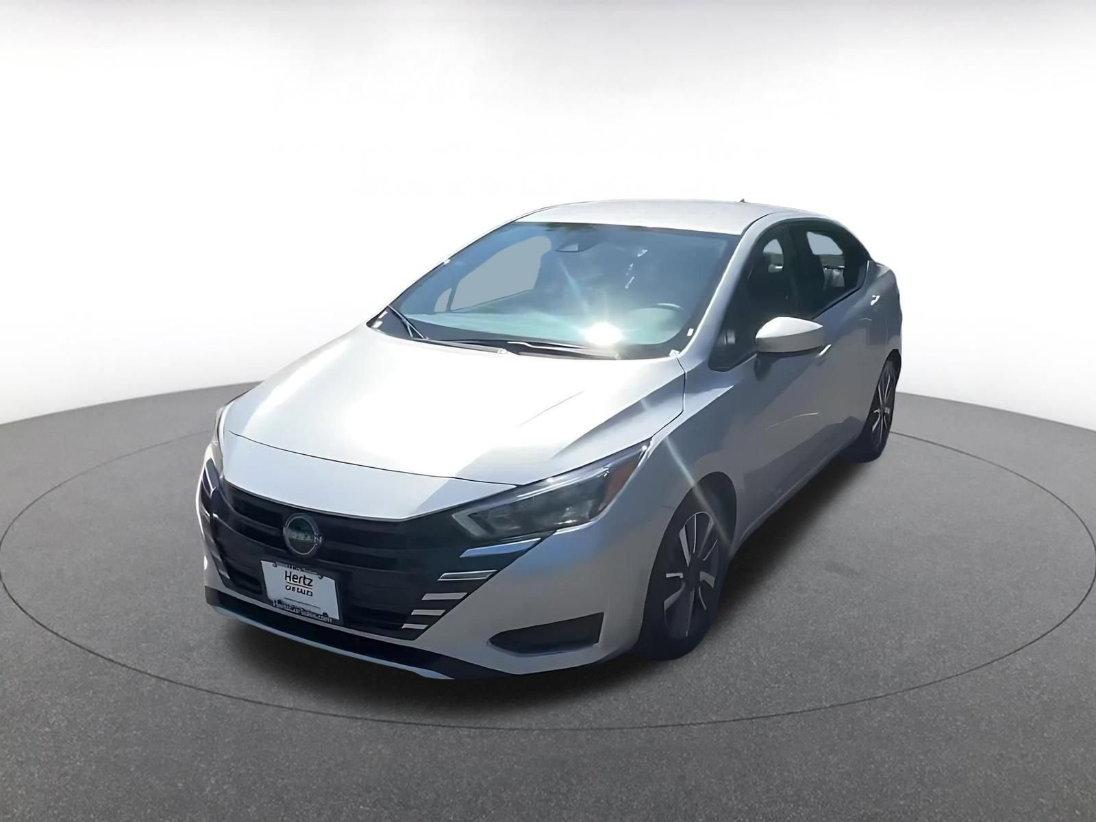 Used 2025 Nissan Versa SV FWD image 7