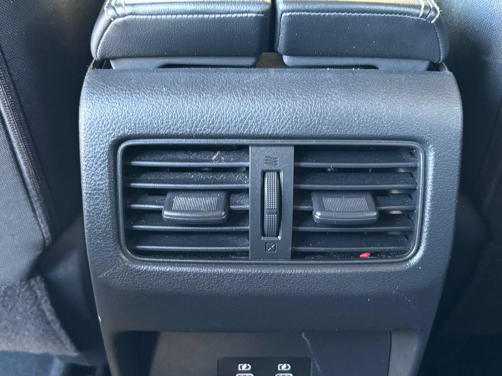 Used 2025 Nissan Rogue SV AWD/4WD image 18