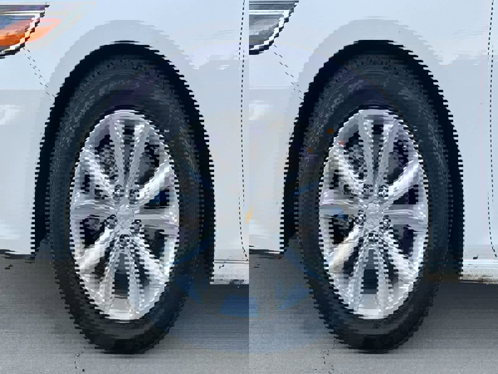 Used 2024 Chevrolet Malibu LT image 25